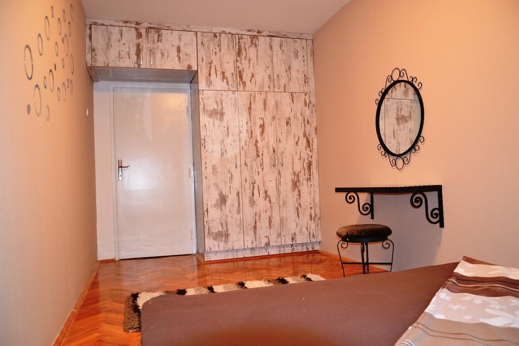 Skopje Cozy Apartment Δωμάτιο φωτογραφία